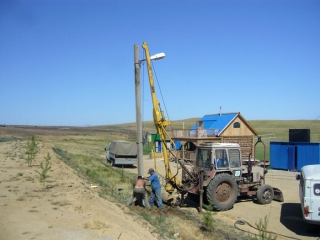 Установка столбов освещения 9 июня 2010